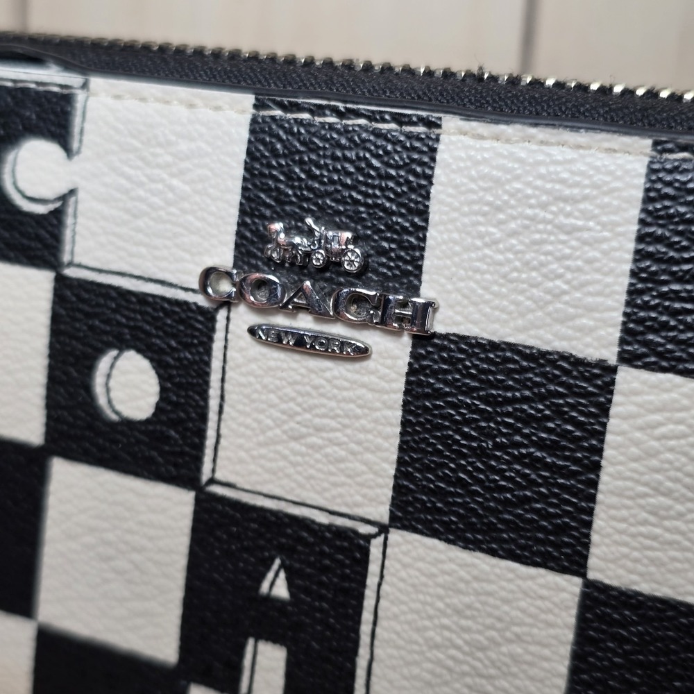 Coach Long Zip Around Wallet Black & White Checkerboard Print model CR622 Rare - Picture 13 of 16